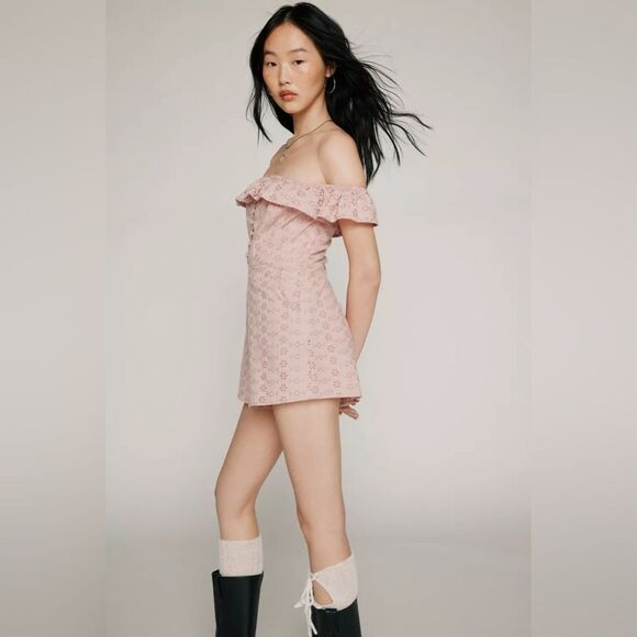 Kimchi Blue Jeena Eyelet Off The Shoulder Romper - Picture 5 of 14